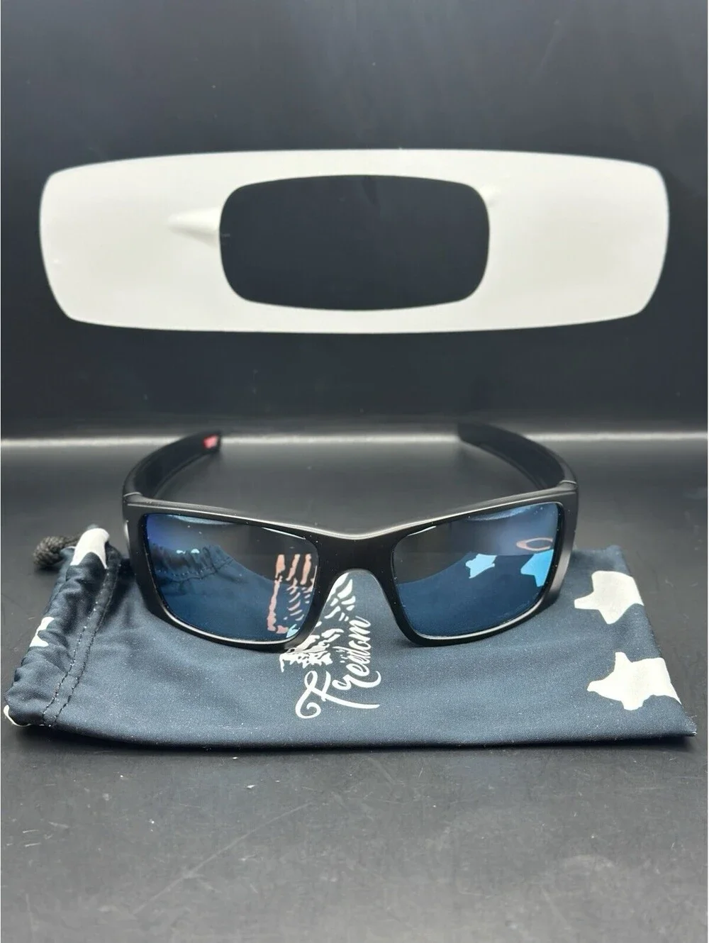 Oakley Fuel Cell Matte Black w/ Deep Water Polarized Lenses(Gunmetal Icons)